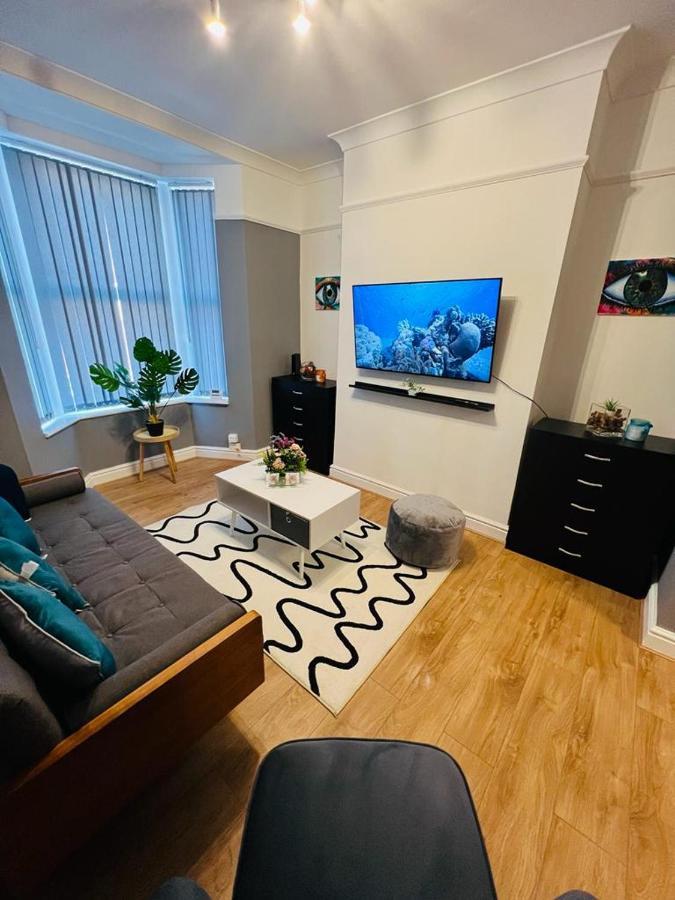 Luxurious Modern House In Anfield! Close To Lfc, Efc, City Centre!!! Liverpool Luaran gambar