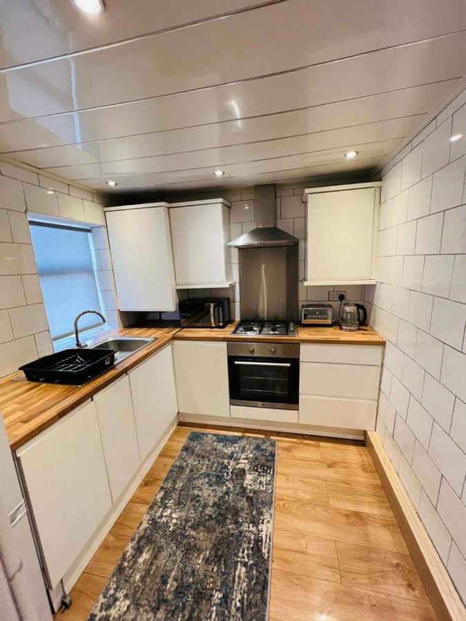 Luxurious Modern House In Anfield! Close To Lfc, Efc, City Centre!!! Liverpool Luaran gambar