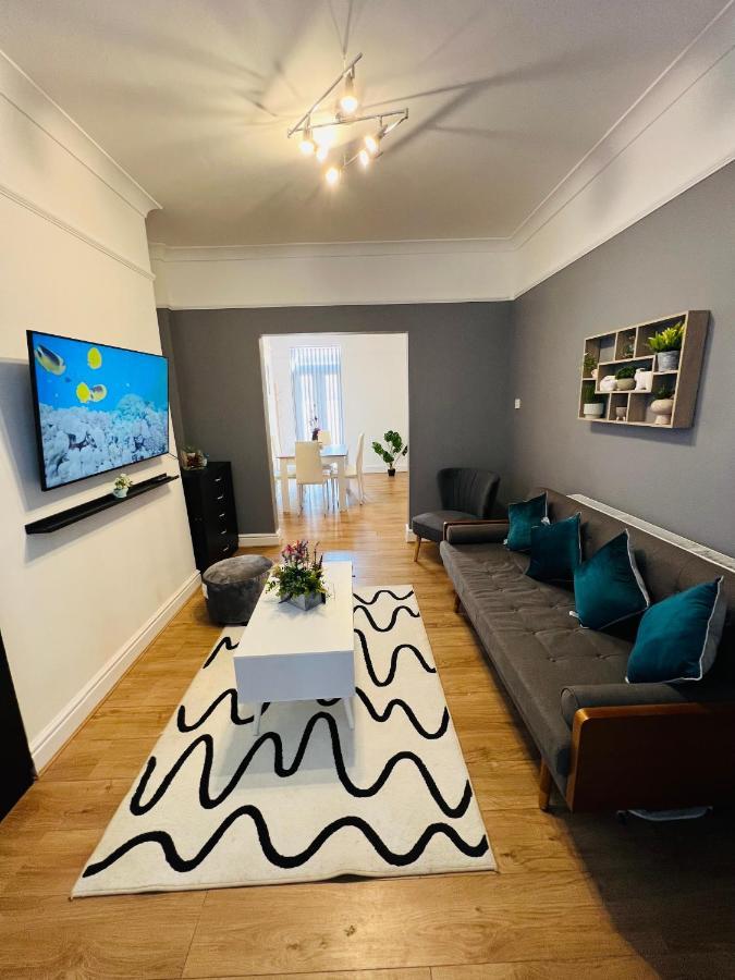Luxurious Modern House In Anfield! Close To Lfc, Efc, City Centre!!! Liverpool Luaran gambar