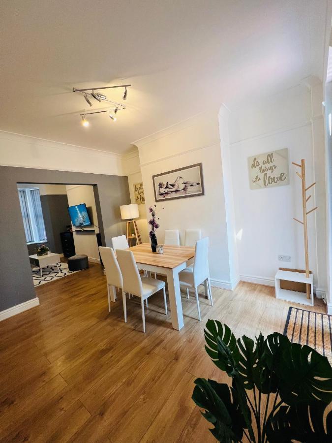 Luxurious Modern House In Anfield! Close To Lfc, Efc, City Centre!!! Liverpool Luaran gambar